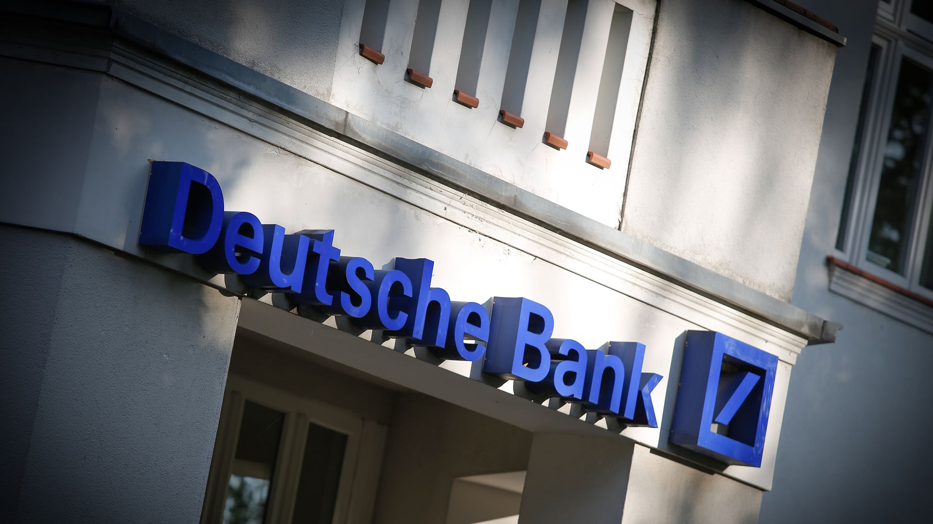 Deutsche Bank Kreditkarte - Aktuelle Kredite